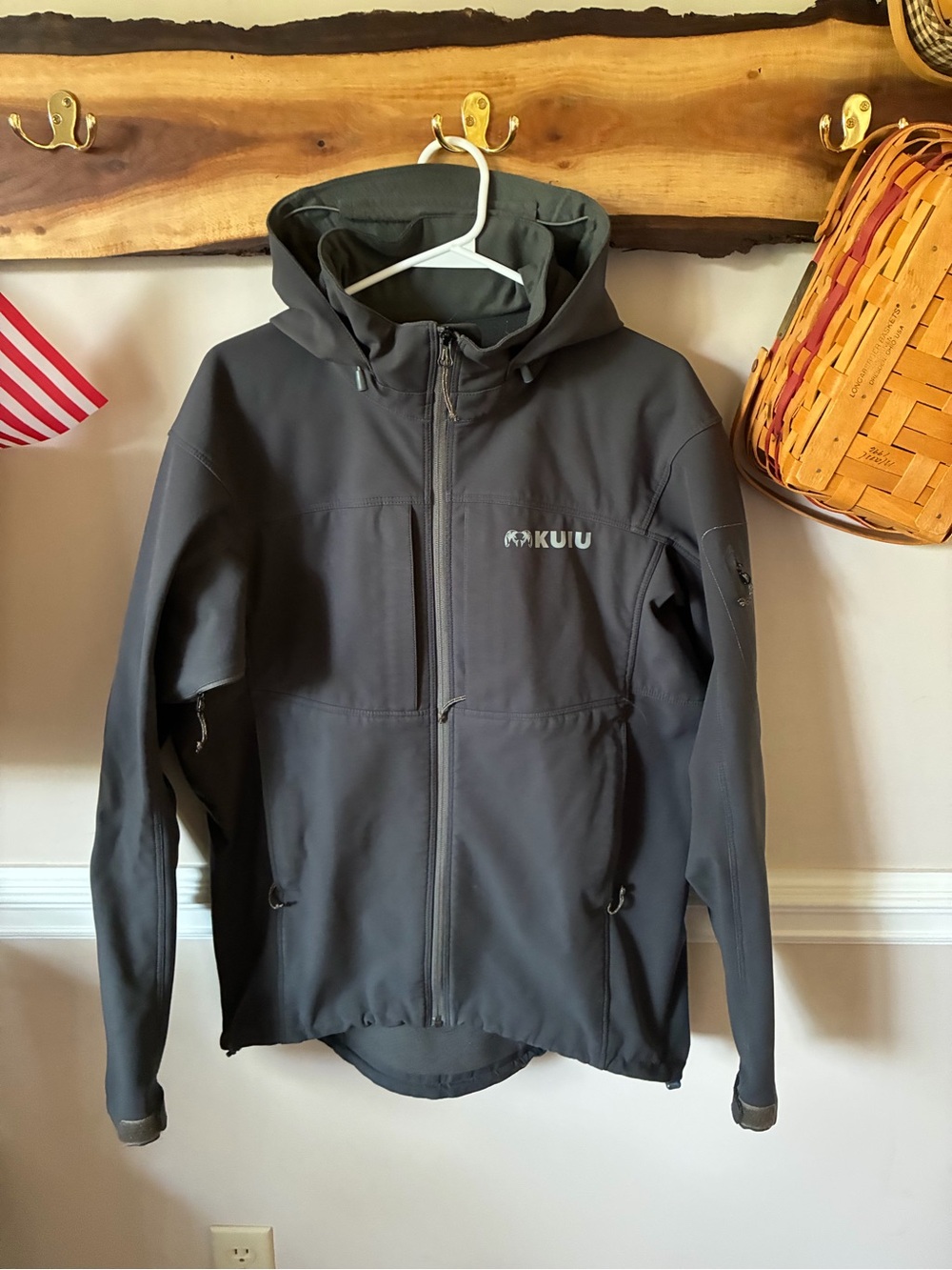 Kuiu Hooded Pro Soft Shell Fleece Lined Jacket M Grey